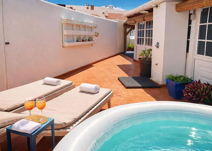 Atico 307-Jacuzzi Privado & Pool דירה אדחה